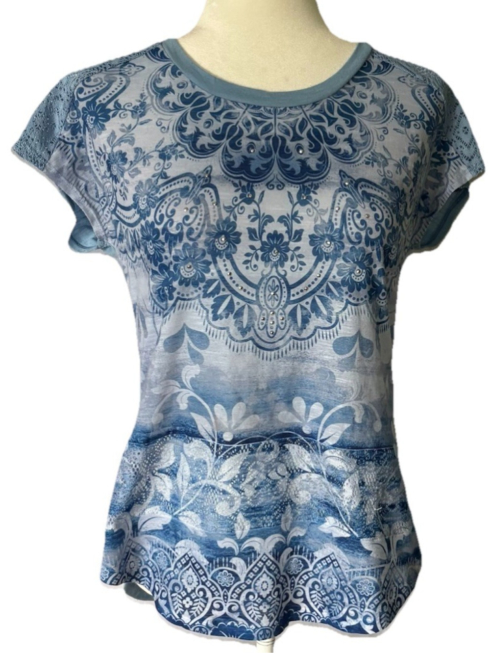 Faded Glory Womens Shirt S 4-6 Blue Rhinestone Sublimation Lace Back Tee Y2K